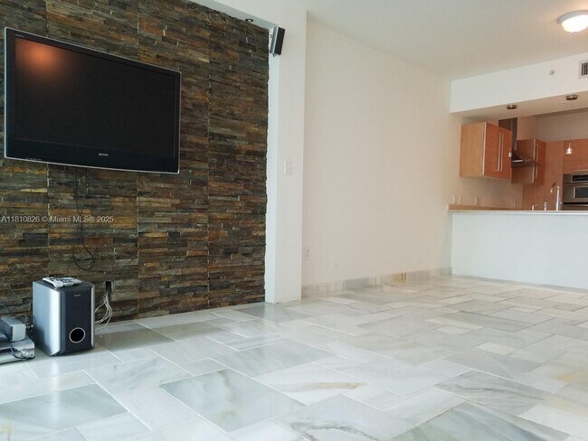 Photo - 218 SE 14th St Unit 1606