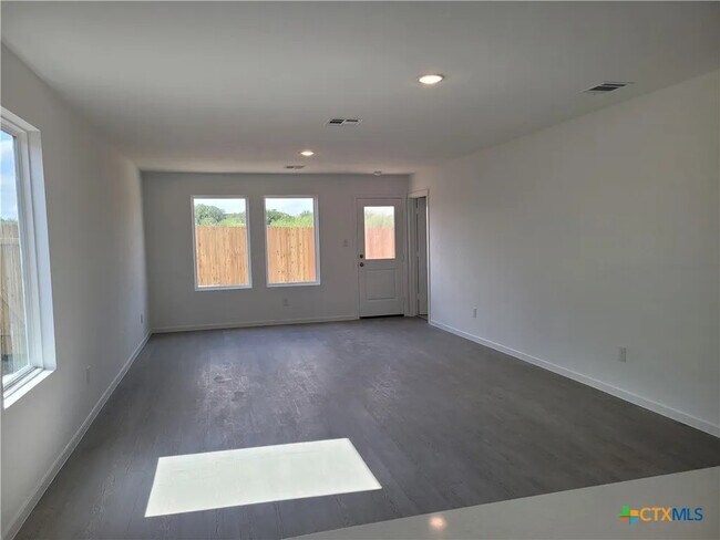 Photo - Room in House on Noir Ln