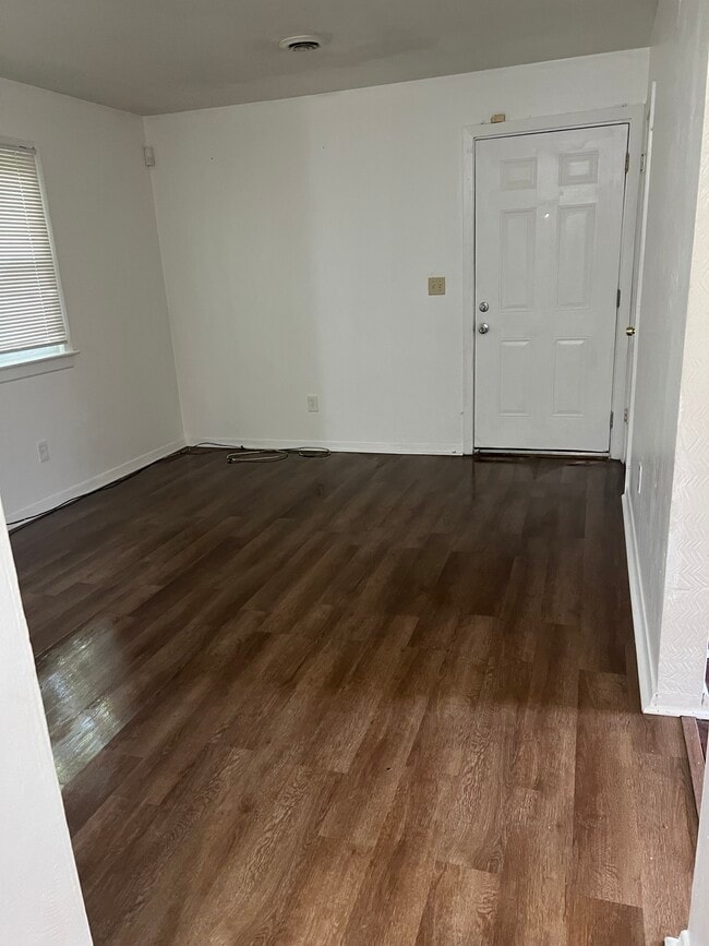 Photo - 7940 Thompson Rd Unit B