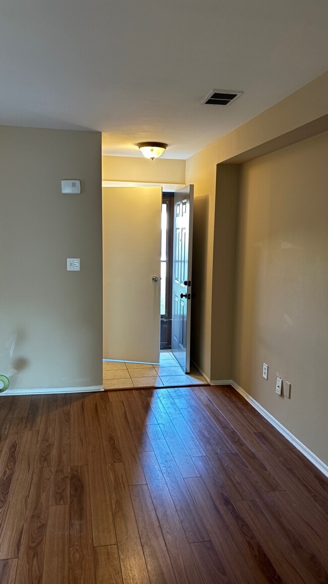 Photo - 30-13 Prospect St Unidad 30-13