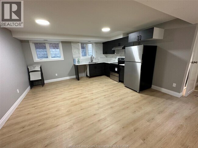 Photo - 757 Randolph Ave