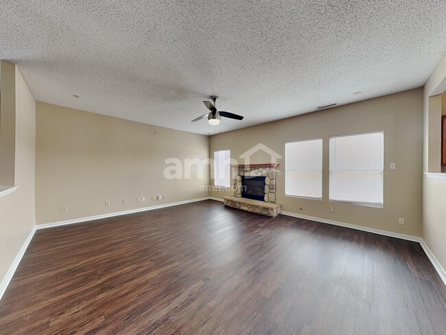 936 Shenandoah Way