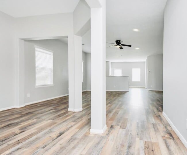 Building Photo - 20414 Friesian Trail