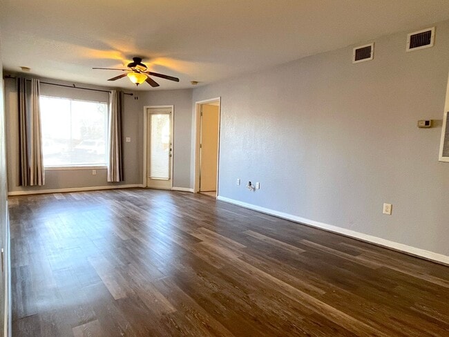 Photo - JULY 2025 MOVE IN Spacious 4 Bedroom 4 Bat... Unidad 101