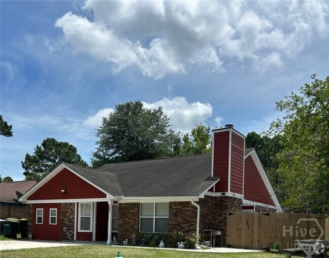 Building Photo - 127 Forest Ridge Dr Rental