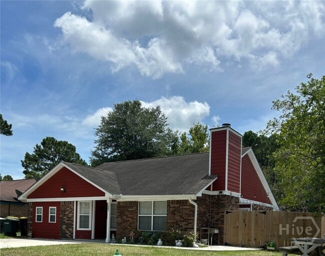 Building Photo - 127 Forest Ridge Dr Rental