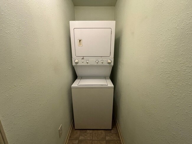 Photo - 505 W I St Unit #2
