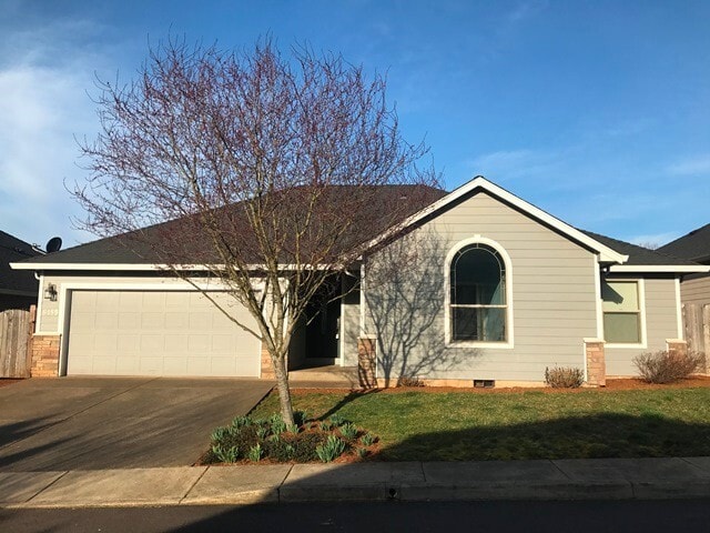 Building Photo - 3Bd/2Ba Single Story House - Available to View!