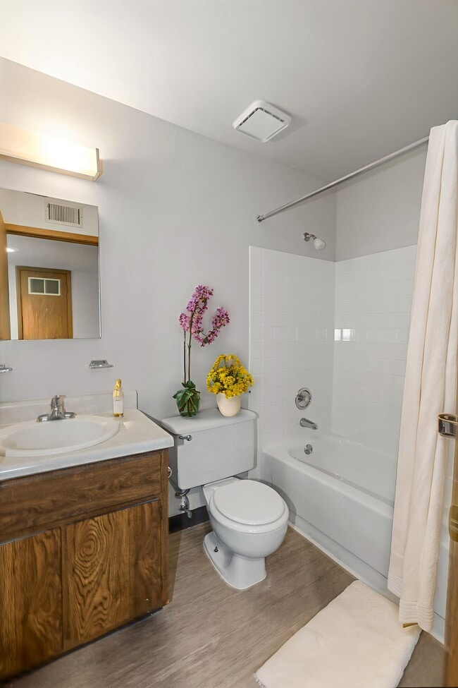 Photo - Maryville Gardens III