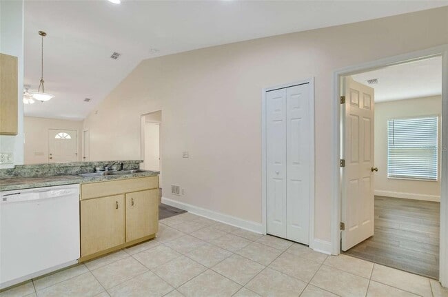 51 Wellwood Ln