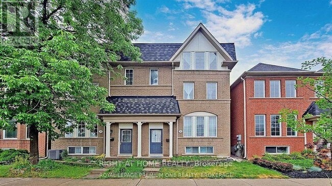 Photo - 2194 St Clair Ave W