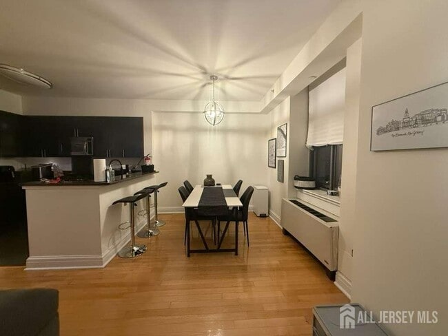 Photo - 1 Spring St Unit 702