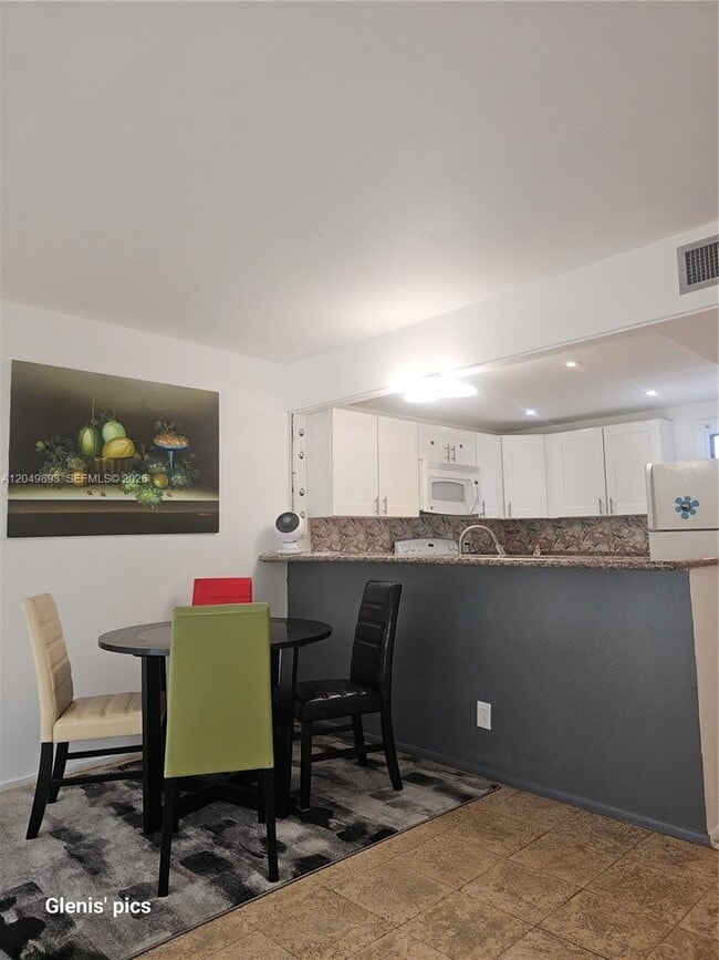 Photo - 20400 W Country Club Dr Unit 204