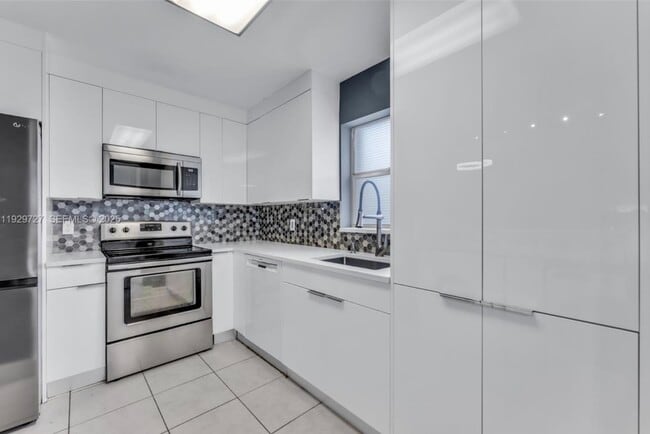 Photo - 2945 NW 68th St