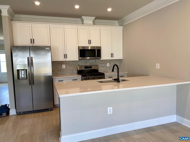 Photo - 209 Sunbird Ln