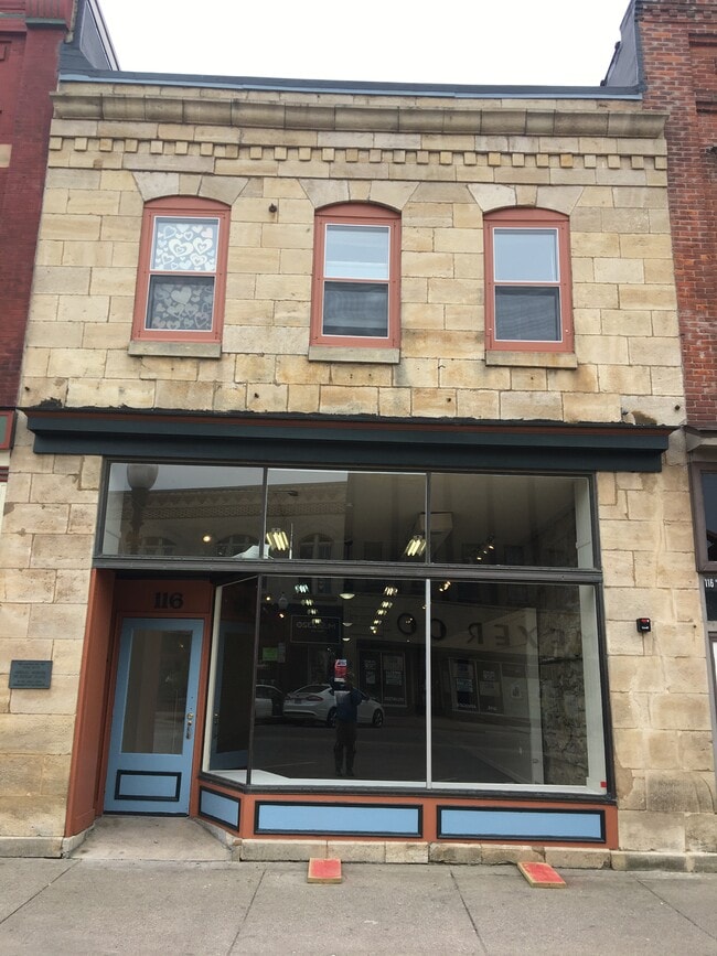 116 2nd St E - 116 2nd St E