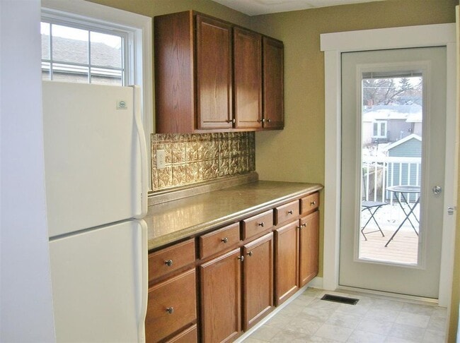 Photo - 206 11th Ave SE Unit # A