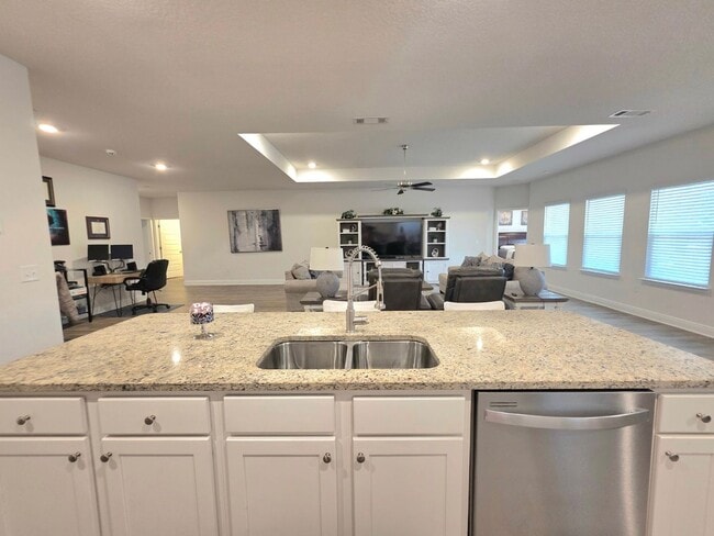 Photo - 8055 Silver Maple Dr