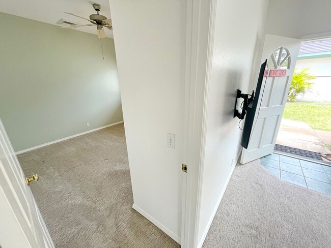 Photo - Unfurnished 2BR/1BA single level Ohana wit...