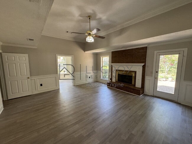 Photo - 33 Sandlewood Dr