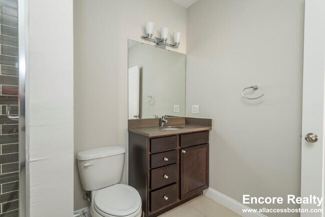 Photo - 339 D St Unidad 11