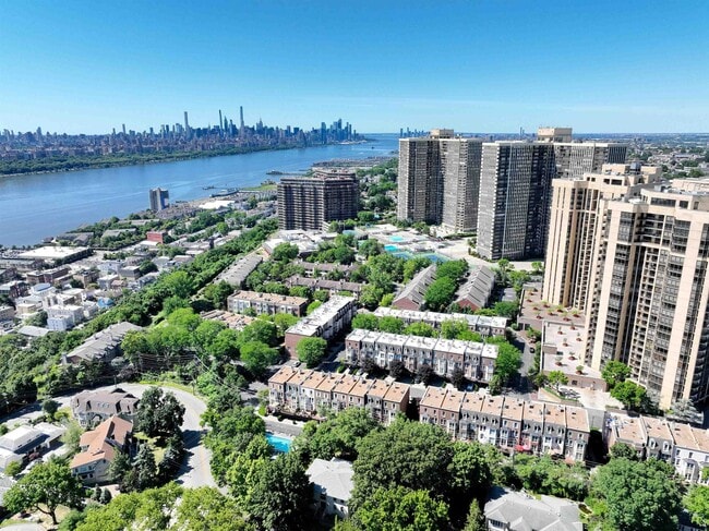 Building Photo - 300 Winston Dr Unit 2906 Rental