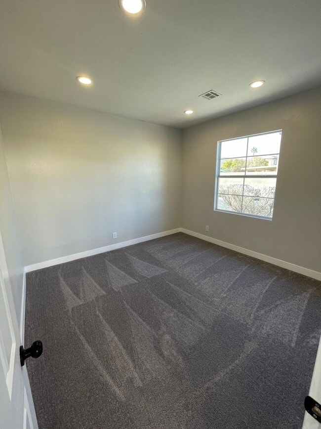 Photo - Beautiful 4 bedroom home located in the Sh...