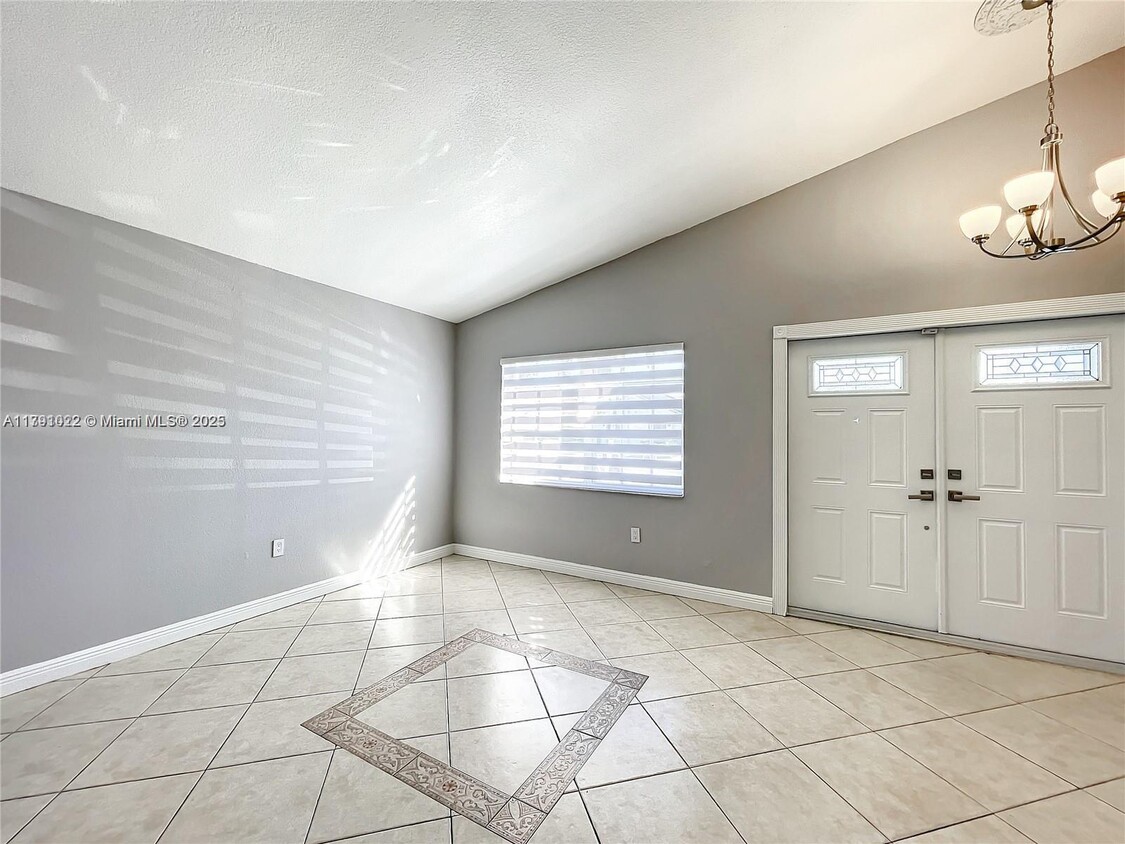 Photo - 6952 W 25th Ct (Hialeah, FL)