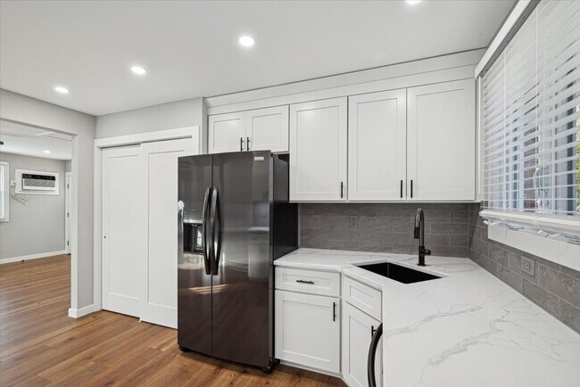 Photo - 285 Stamets Rd