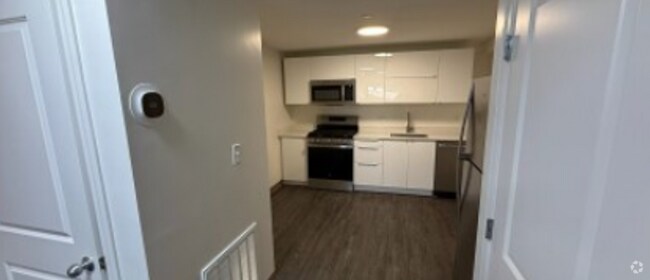 Building Photo - 8 Darling St Rental