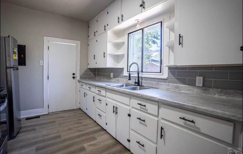 Photo - 207 Spring St