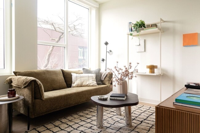 Photo - Inside Info Fremont