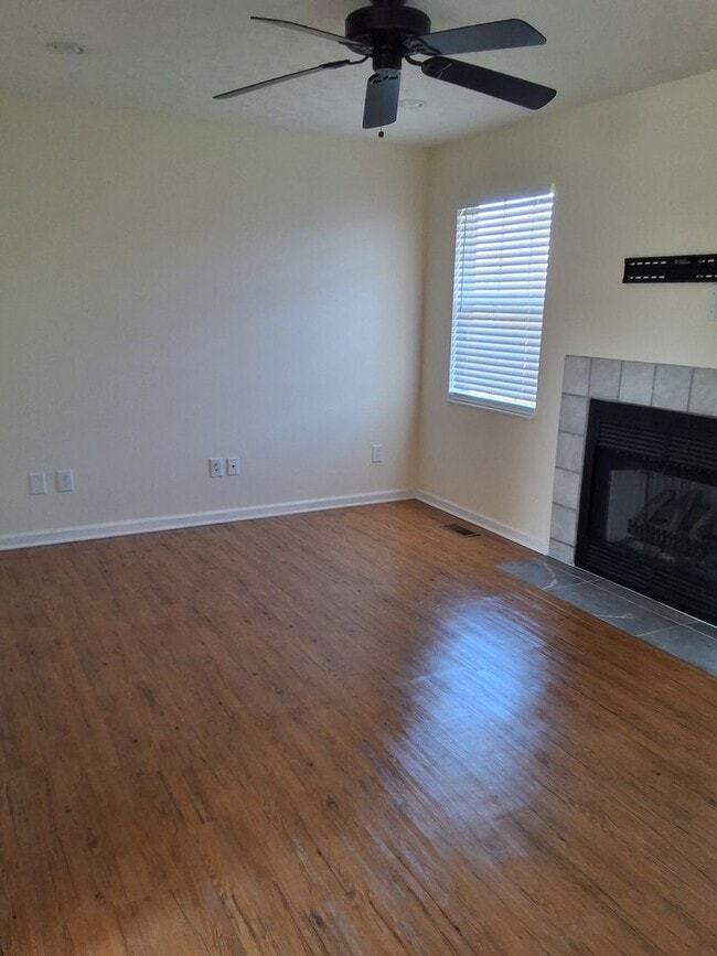 Photo - Strawberry Plains, 37871 - 3 bedroom, 2 bath home - Contact Sharon Arnwine (865) 313-7215