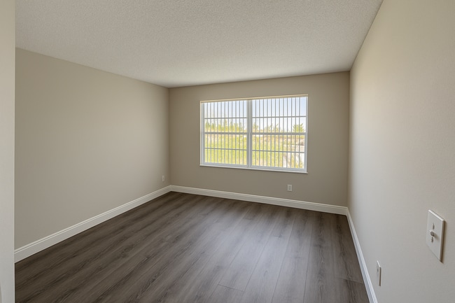 West Palm Lane Apartments
