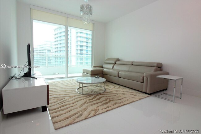 Photo - 1080 Brickell Ave Unidad 3403