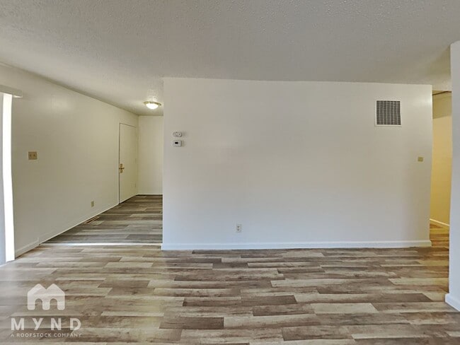 1277 Arnold Dr