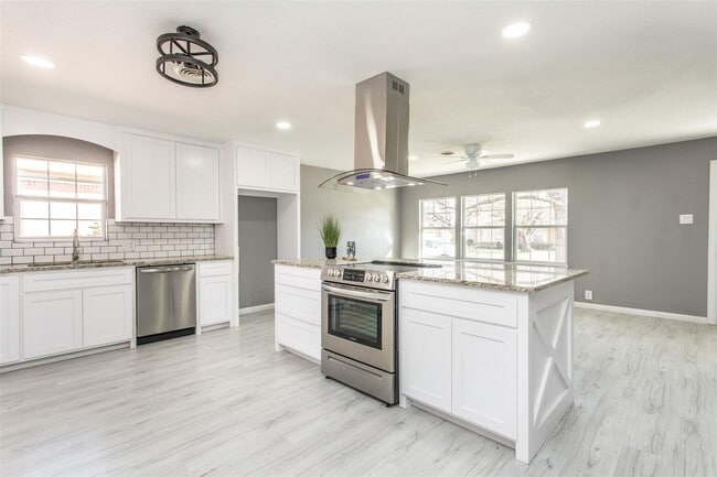 Photo - 1309 Magnolia-