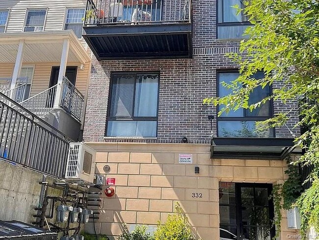 Building Photo - 332 43rd St Rental