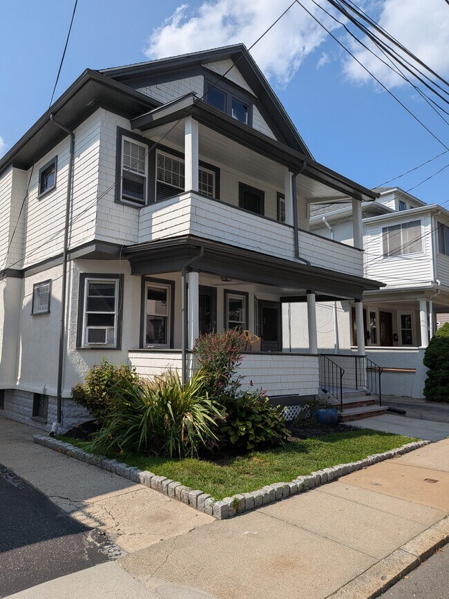 Photo - 97 W Quincy St
