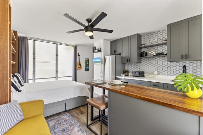 Photo - 249 Long Island St