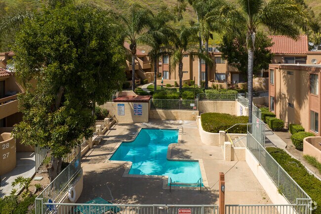 Photo - Edgehill Village