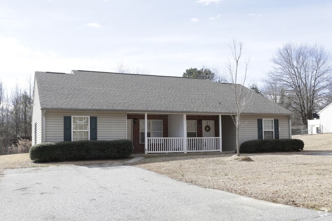 Photo - Wildwood Apartments