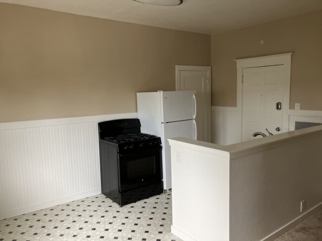 Photo - 1526 Everett St Unit 4