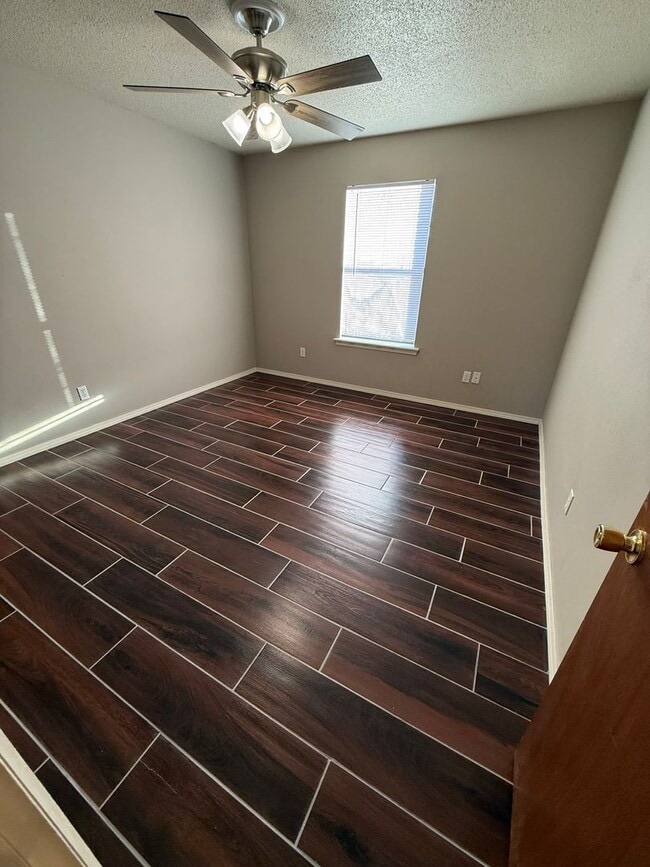 Photo - 2239 Alma Blvd Unit 2