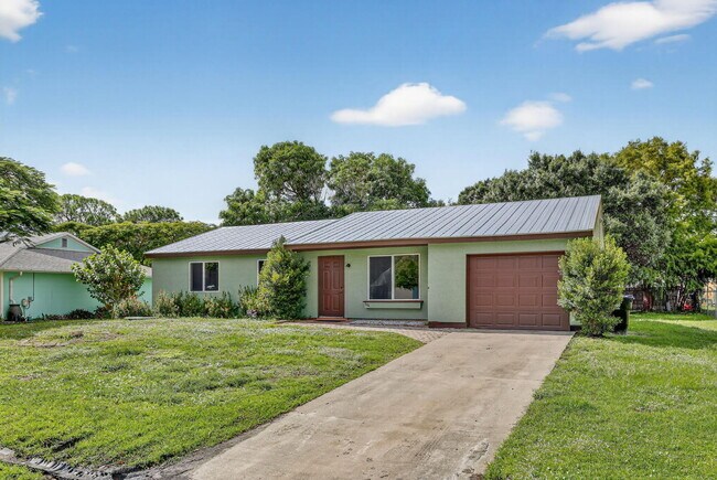 Photo - 2252 SE Aneci St