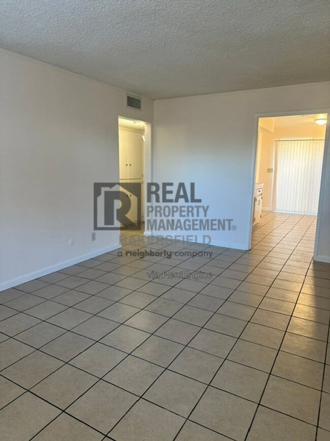 1015 Pacific St Unidad D
