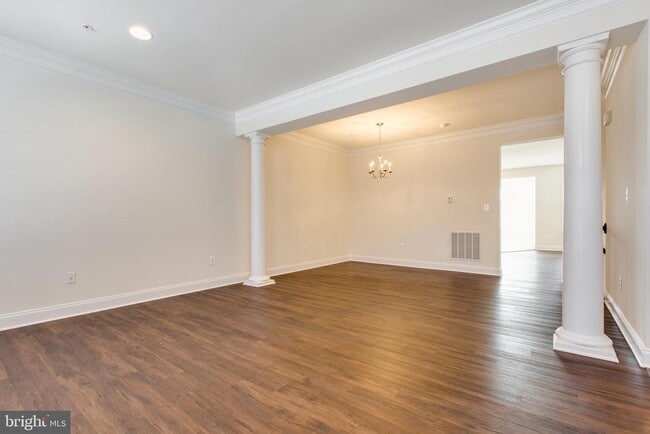 Photo - 7757 Crystal Brook Way