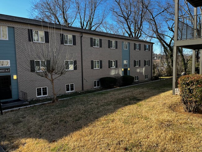 Bell View at Northshore Apartments