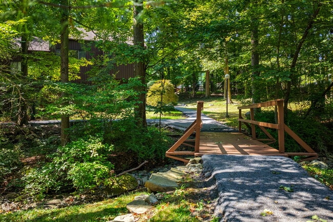 Photo - 4 Aspen Ct