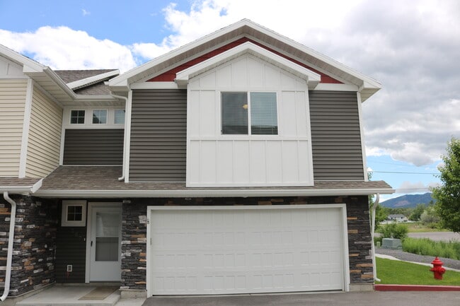 Building Photo - 287 W 20 N